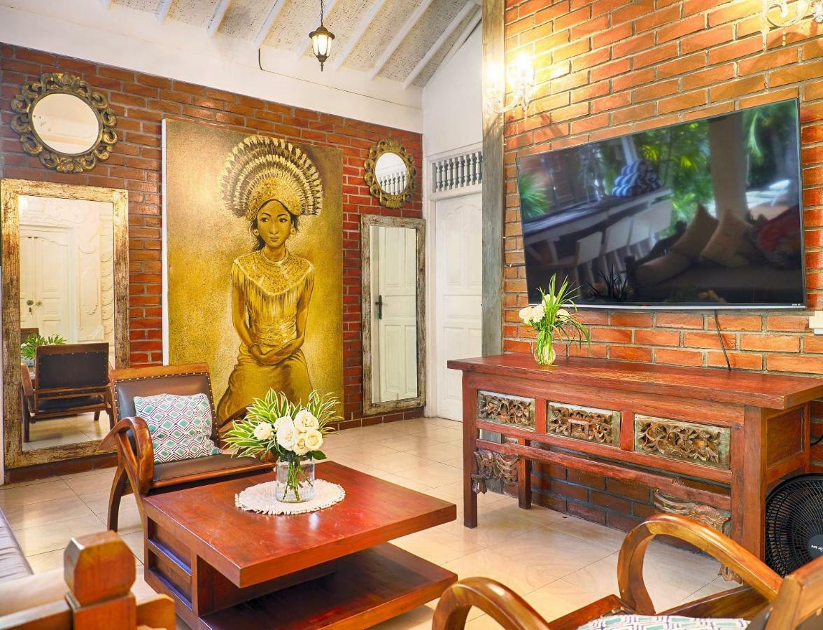 Villa White Stars Seminyak Esterno foto