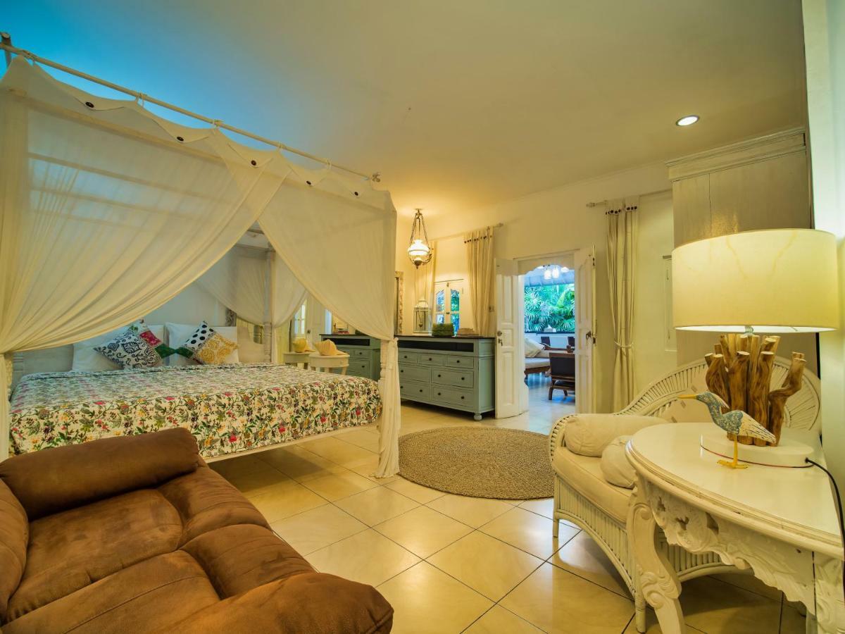 Villa White Stars Seminyak Esterno foto