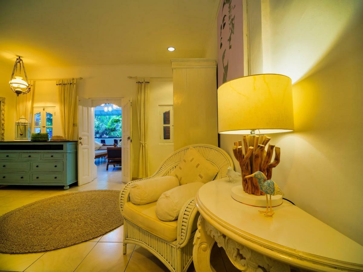 Villa White Stars Seminyak Esterno foto